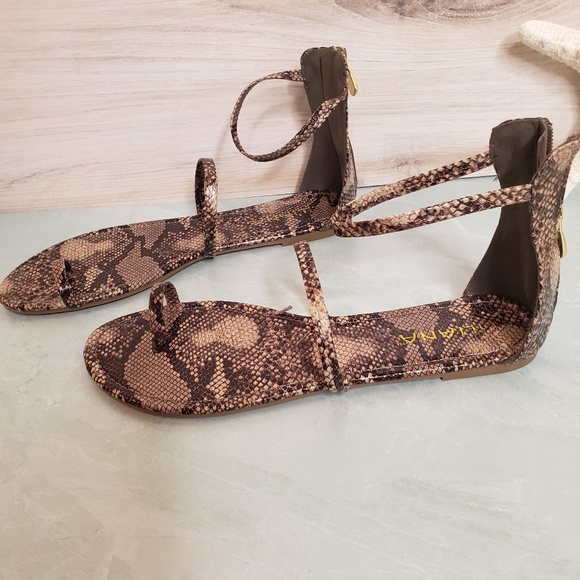 New! Liliana Snake Toe Ring Sandal - Picture 2 of 5
